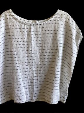 Cynthia Rowley White Bee Print 100% Linen Top Misses size L